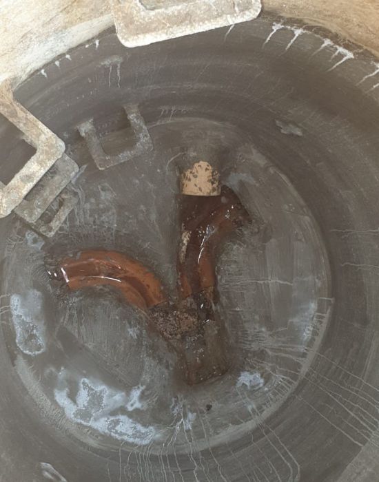 Water Company for a Manhole Sealing - 3_550x700